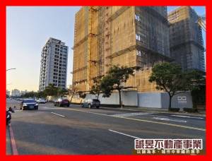 誠昱/平實三角窗雙平車店.